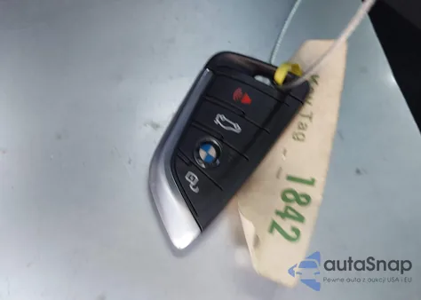 2021 BMW 3 Series M340I z USA, uszkodzony, nr VIN 3MW5U7J08M8B49136